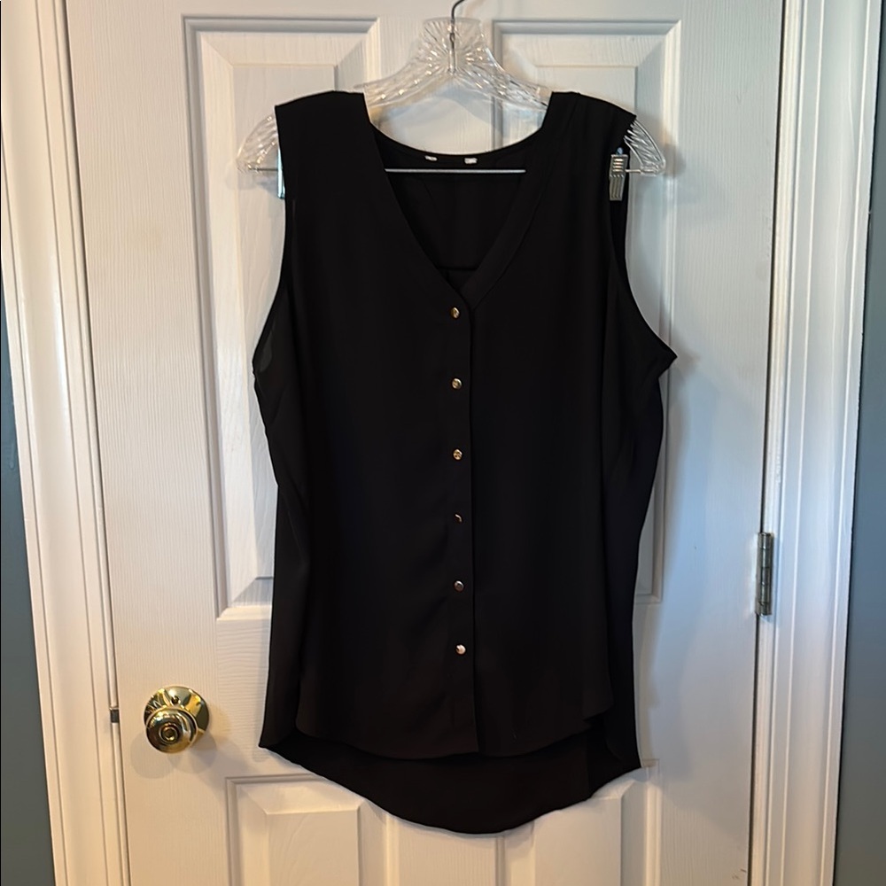Maurice’s Black High Low Sleeveless Button-Up Top EUC